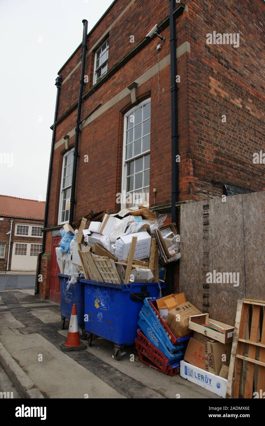 Commercial waste disposal, rubbish disposal Stock Photo Alamy