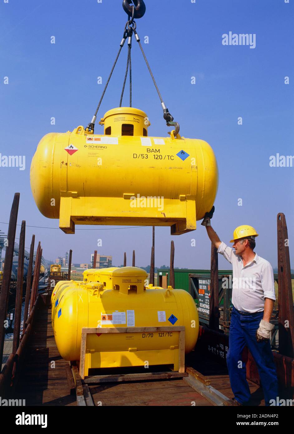 MODEL RELEASED. Chemical transport. Containers for the transport of