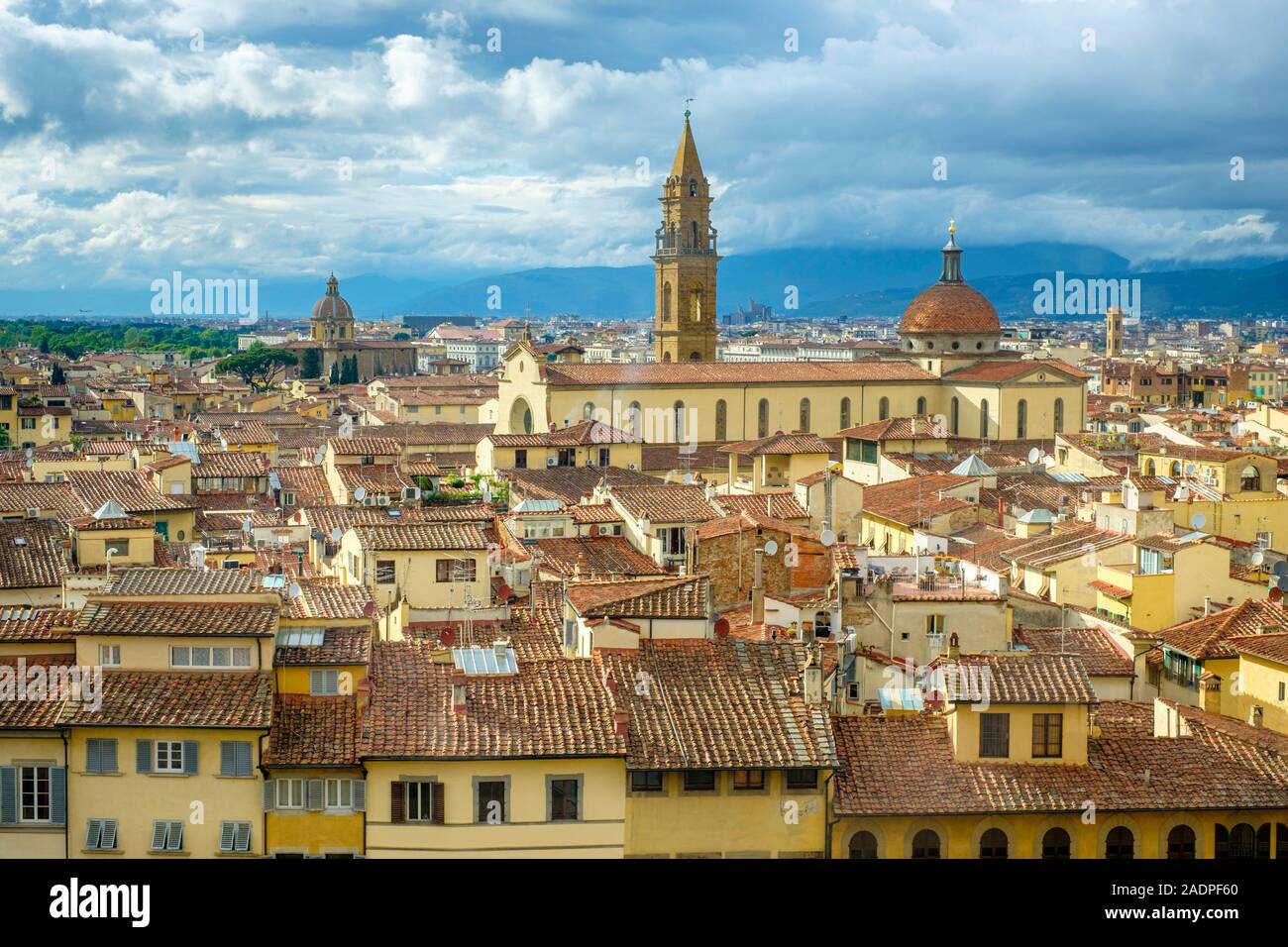 High-angle view of Basilica di Santo Spirito in the Oltrarno quarter, Florence (Firenze), Tuscany, Italy, Europe. Stock Photo