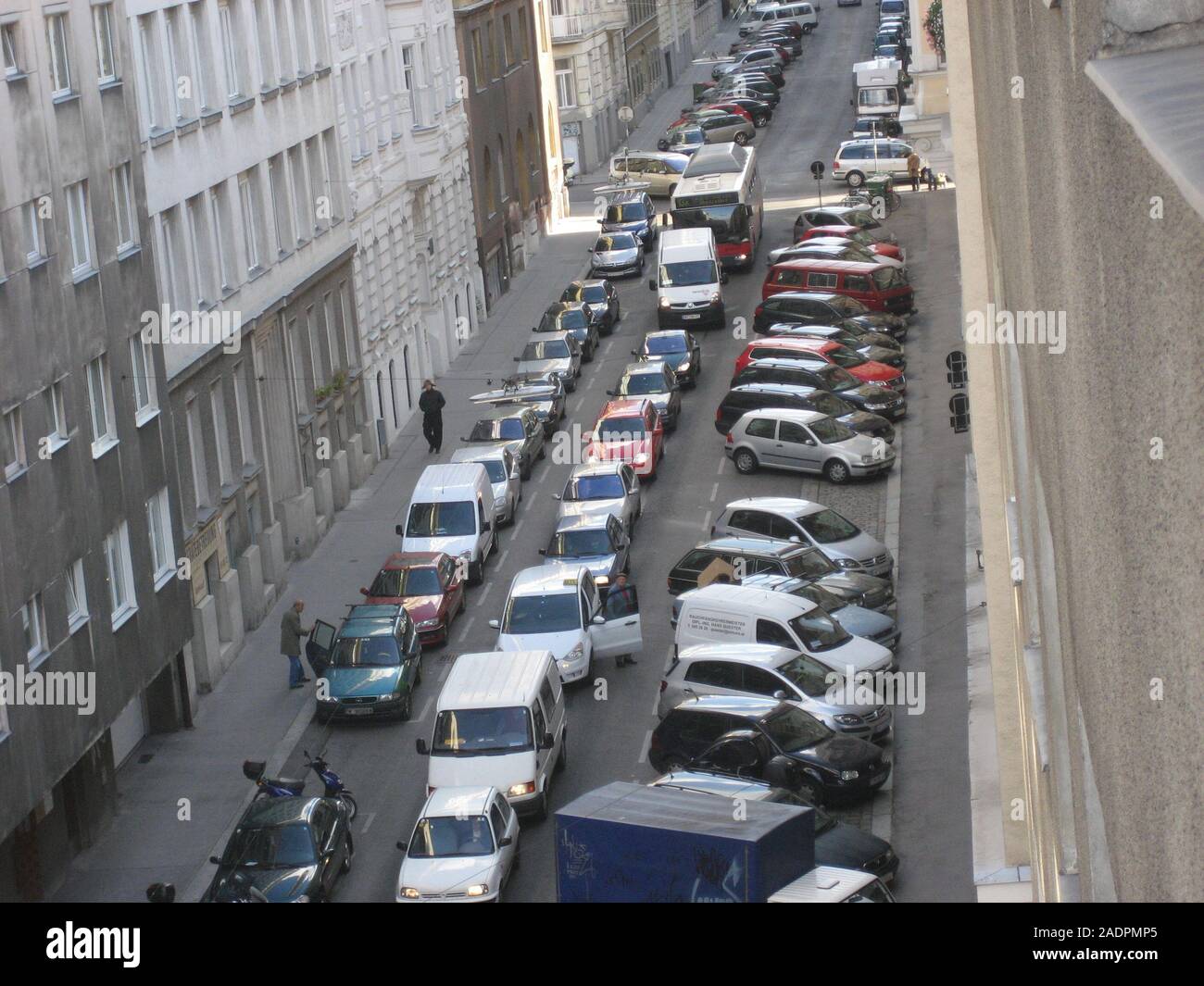 Wien, Parkplätze und Autostau Stock Photo