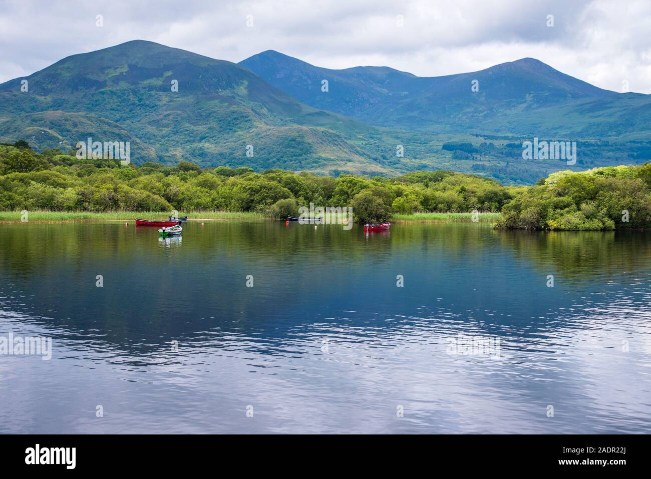 View lake fishing boats hi-res stock photography and images - Alamy