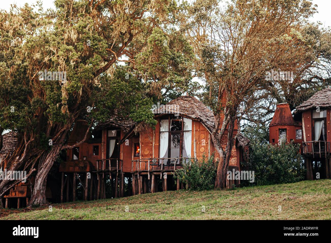 African Thatched House High Resolution Stock Photography And Images Alamy