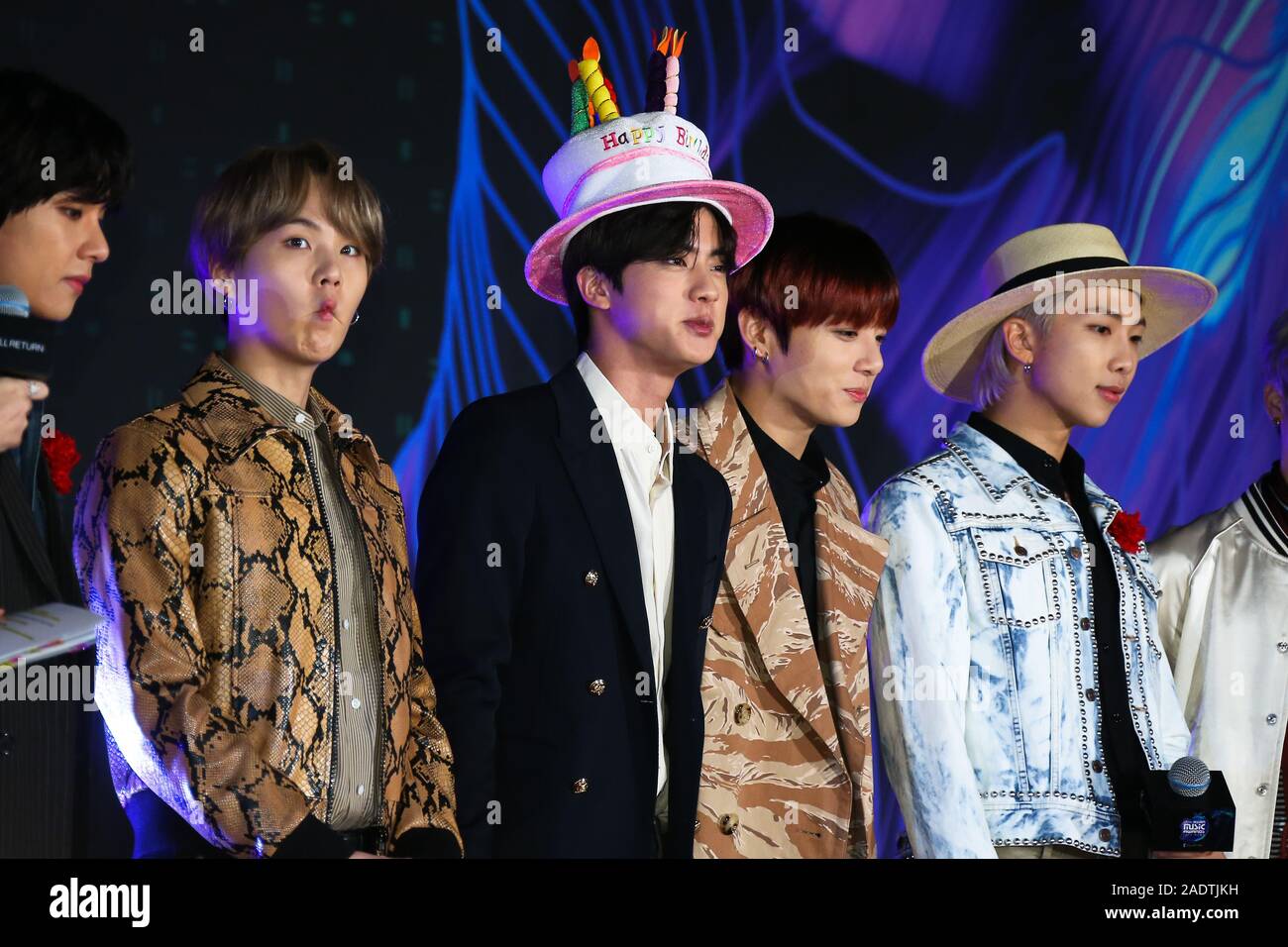 Mnet asian music bts 2019 hi-res stock photography and images - Alamy