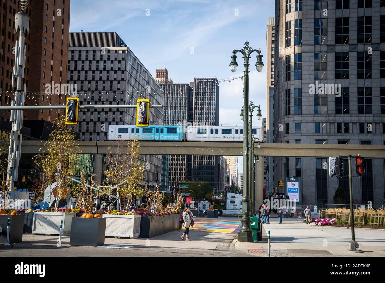 View of the Financial District and elevated People Mover streetcar from the Philip A. Hart Plaza, Detroit, Michigan, USA Stock Photo