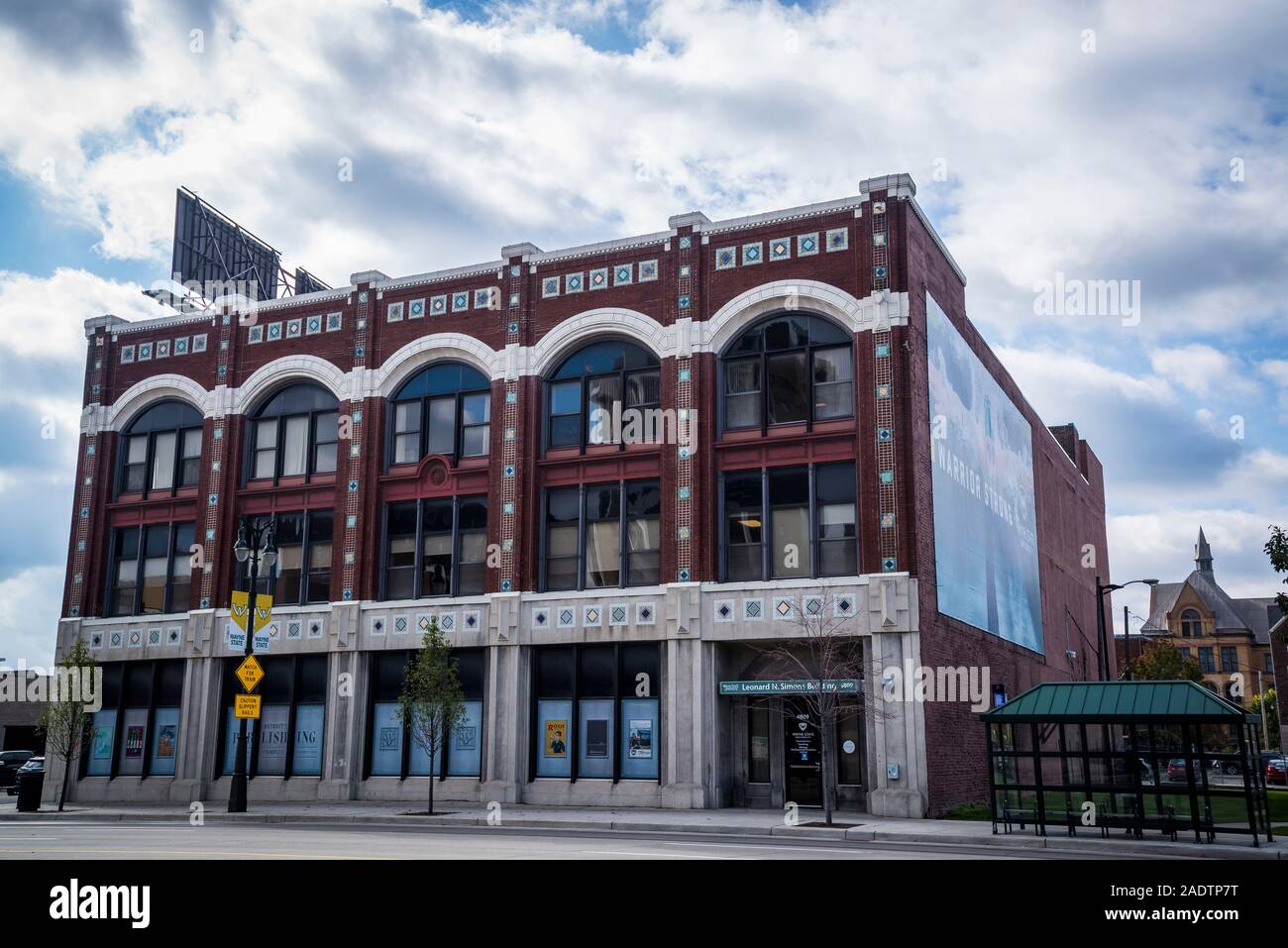 Leonard Simons Building, Constructed in 1915 and owned by Wayne State University. Woodward Avenue, Detroit's Main Street, Detroit, Michigan, USA Stock Photo