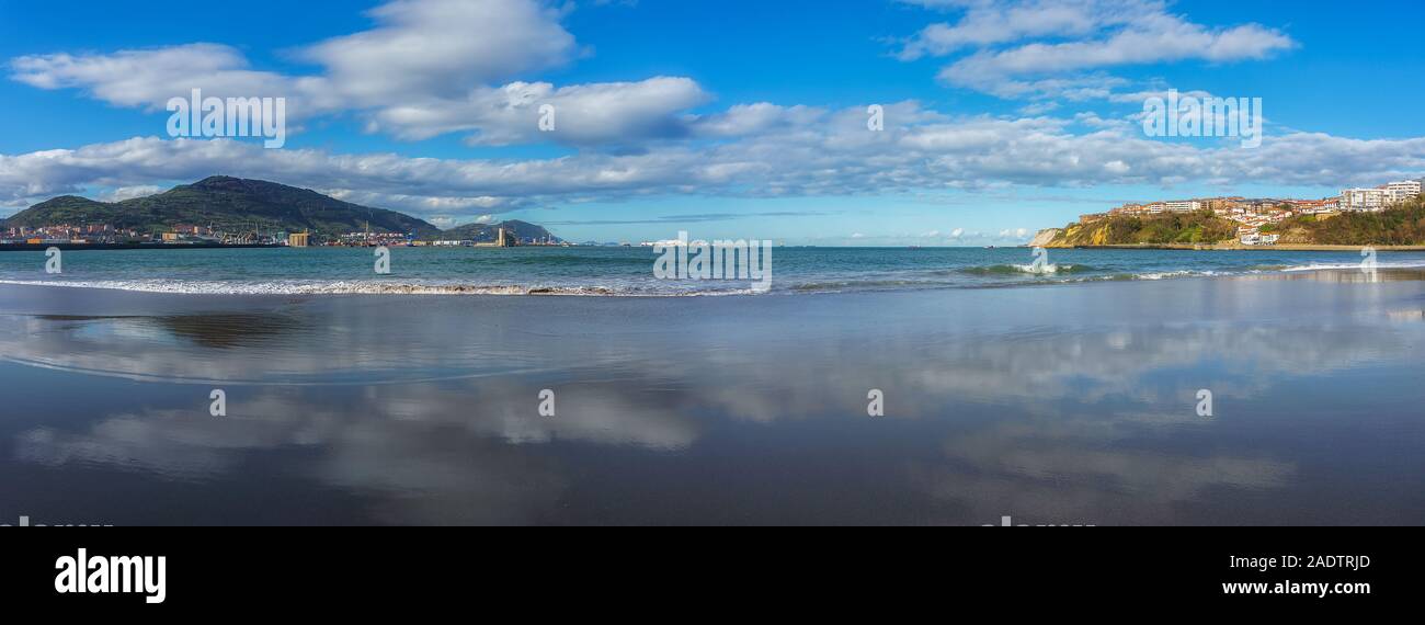 Panorama of El Abra from Ereaga beach in Getxo Stock Photo