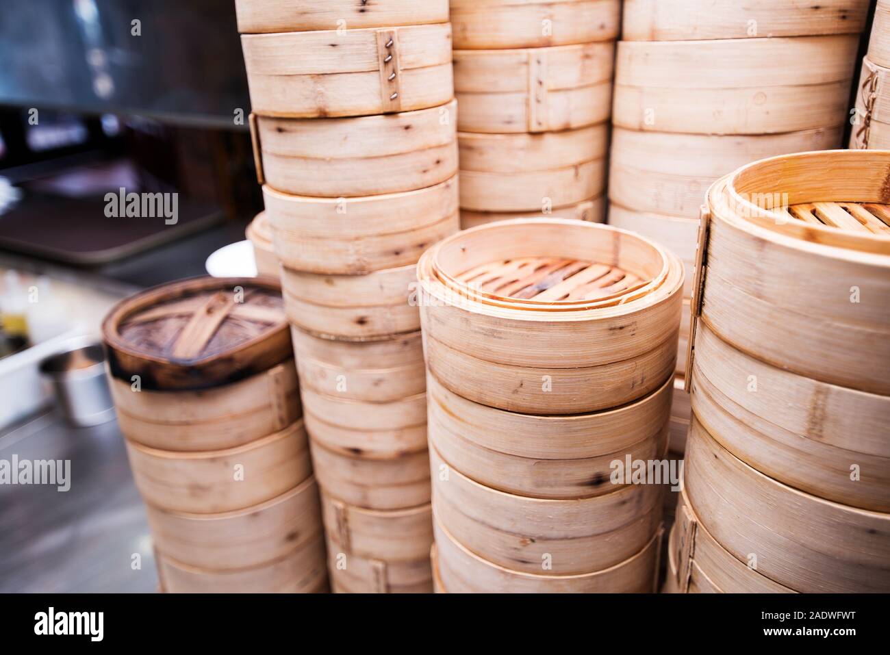 Stack of bamboo steamer hires stock photography and images Alamy