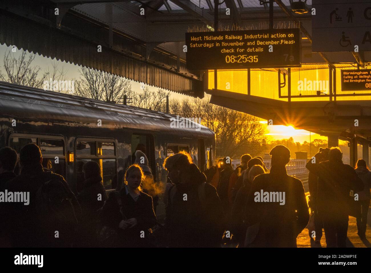 Train platform uk sunrise hi-res stock photography and images - Alamy