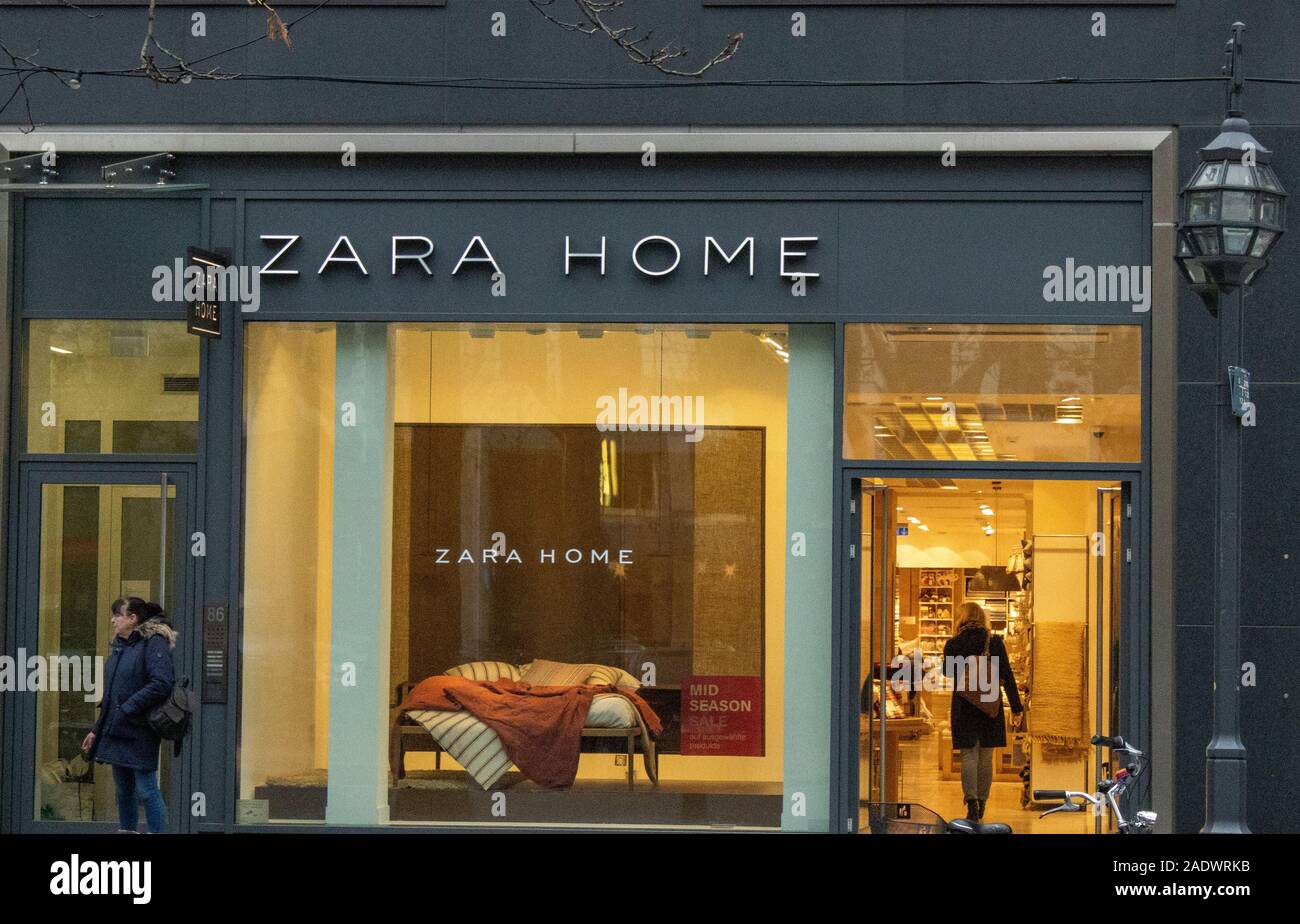 Dusseldorf, Germany, November 24, 2019, Zara Home Store in the centre of  the city Stock Photo - Alamy