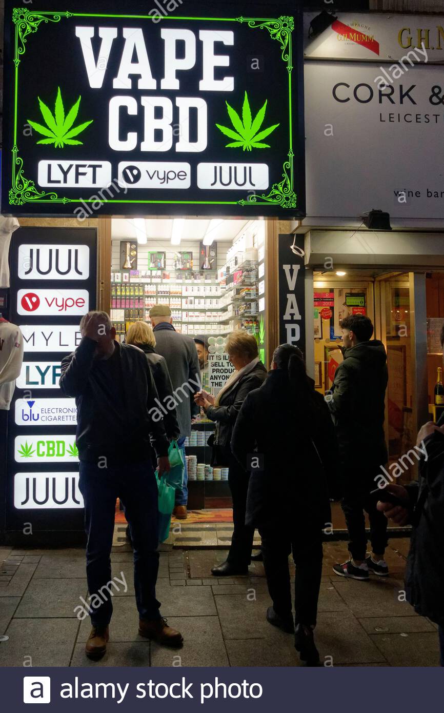 Vape Shop High Resolution Stock Photography and Images Alamy