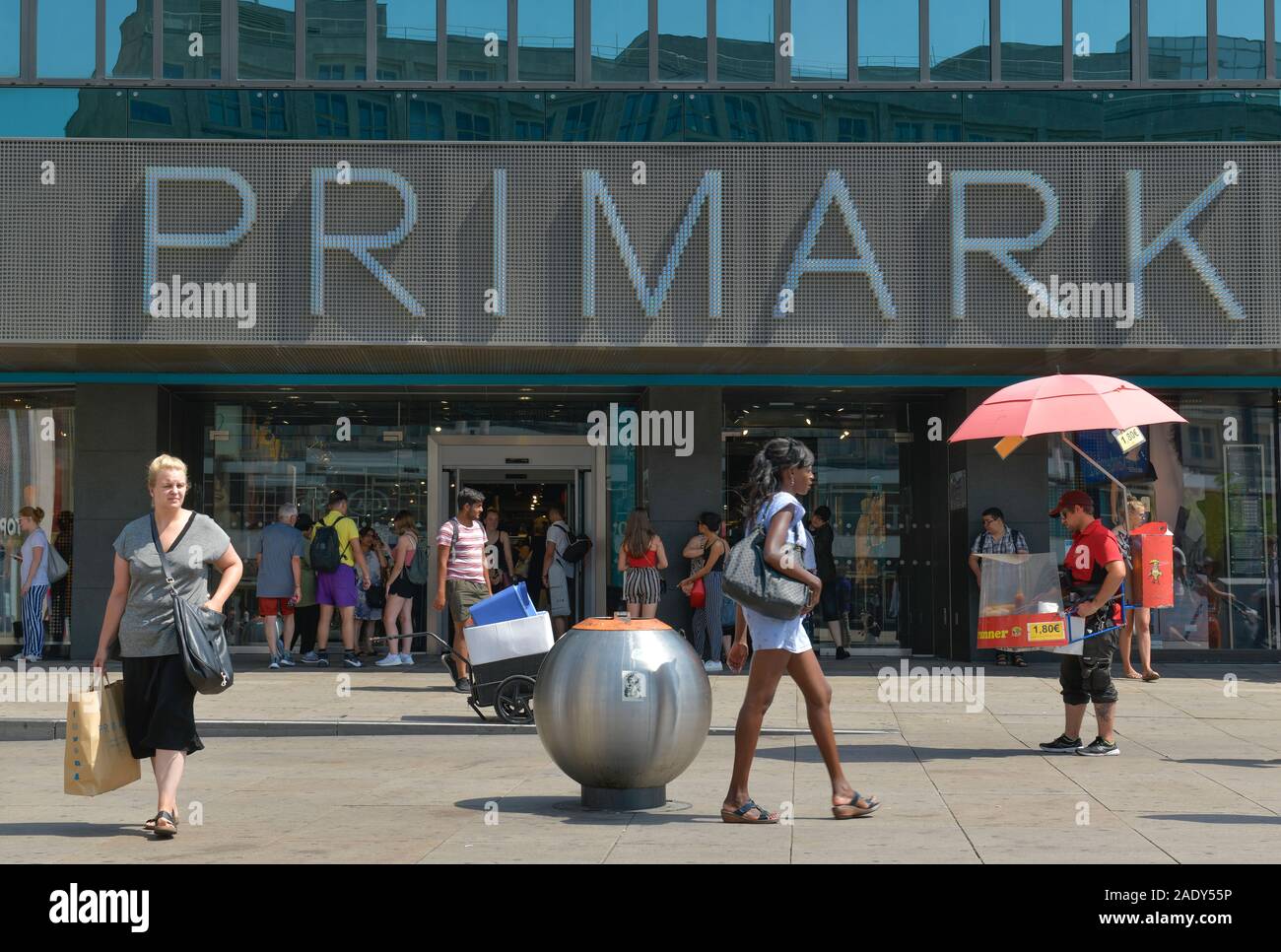 Primark, Alexanderplatz, Mitte, Berlin, Deutschland Stock Photo
