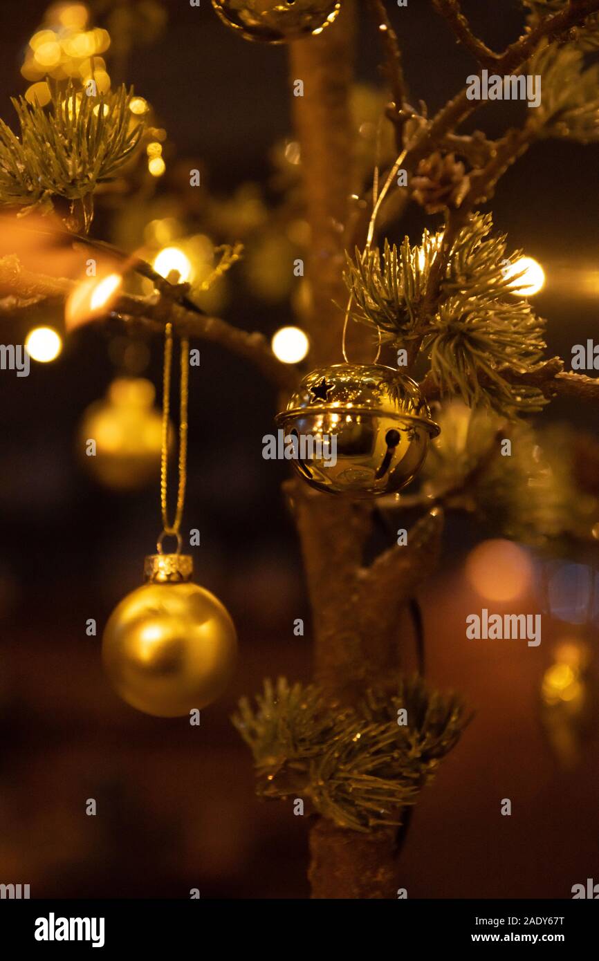 Christmas tree baubles hi-res stock photography and images - Alamy