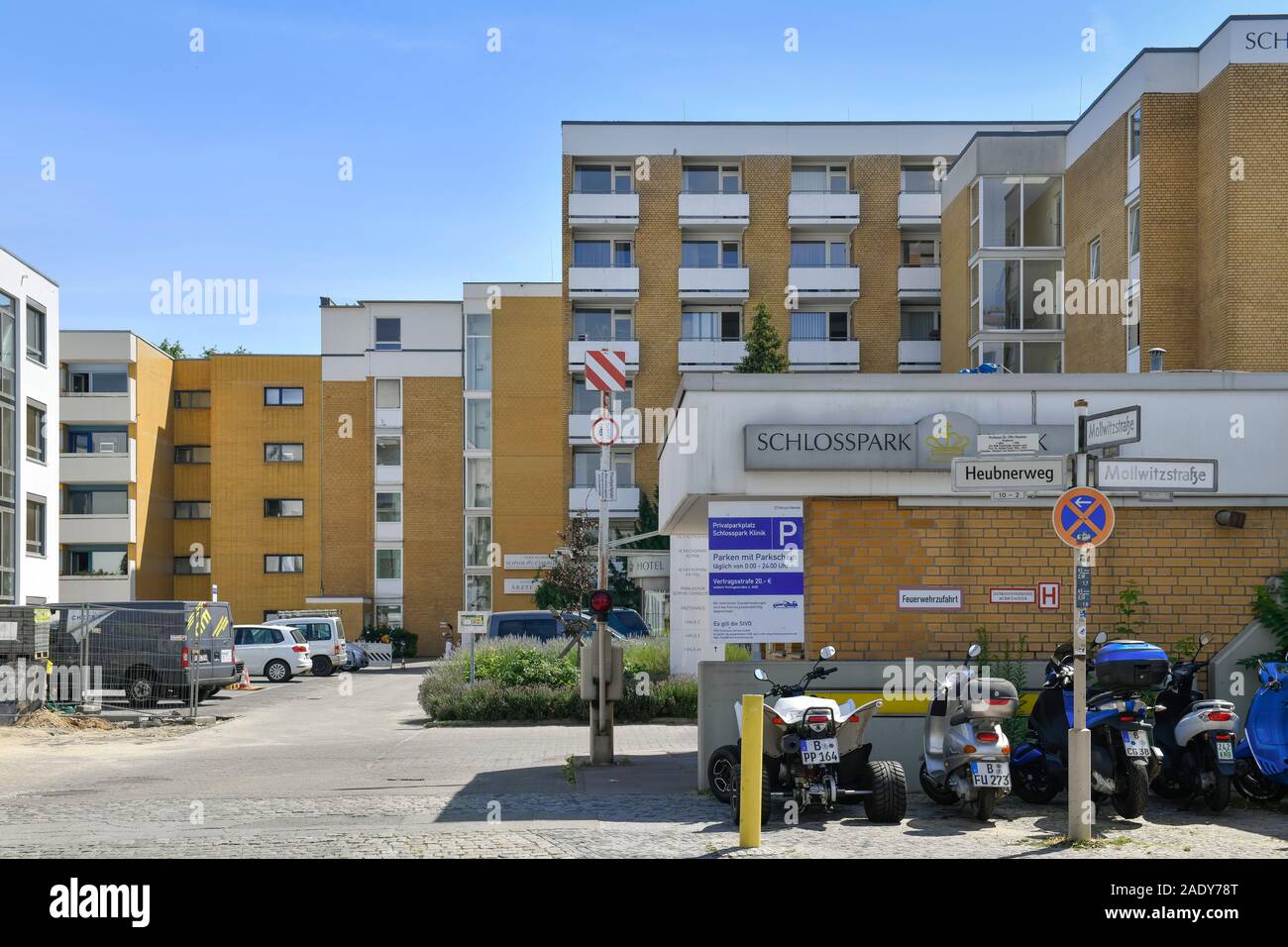 Schlosspark-Klinik, Heubnerweg, Mollwitzstraße, Charlottenburg, Berlin,  Deutschland Stock Photo - Alamy