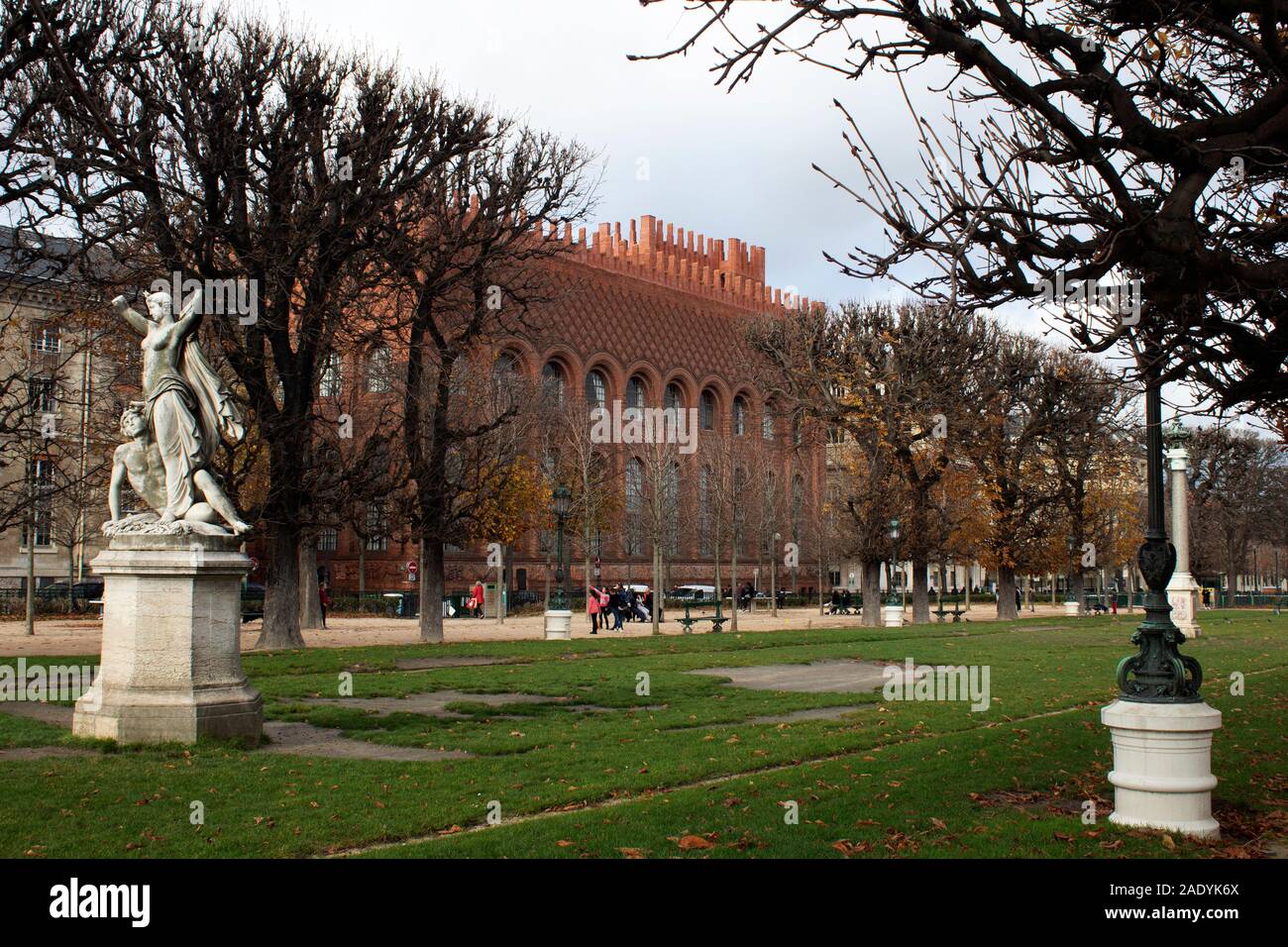 Statues in the Jardin du Luxembourg Luxembourg Gardens in the 6th