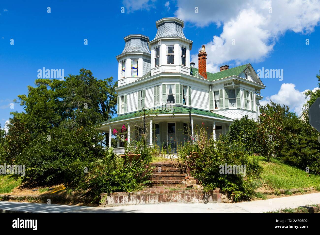 Stately vistorian home in Natchez located at the southern end of the ...