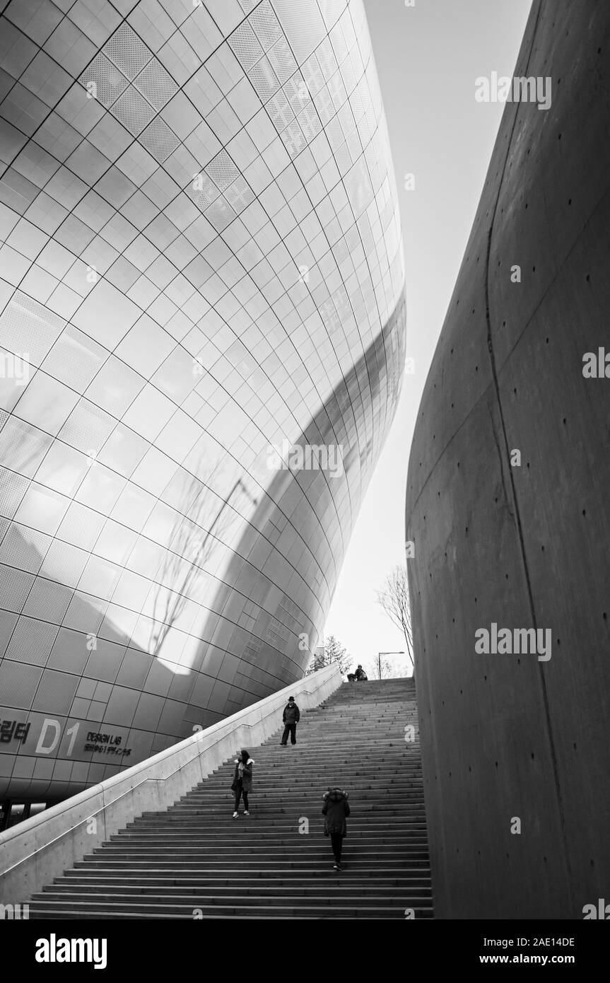 DEC 11, 2015 Seoul, South Korea - Dongdaemun design plaza or DDP modern free from building architecture in black and white with metalic facade and lon Stock Photo