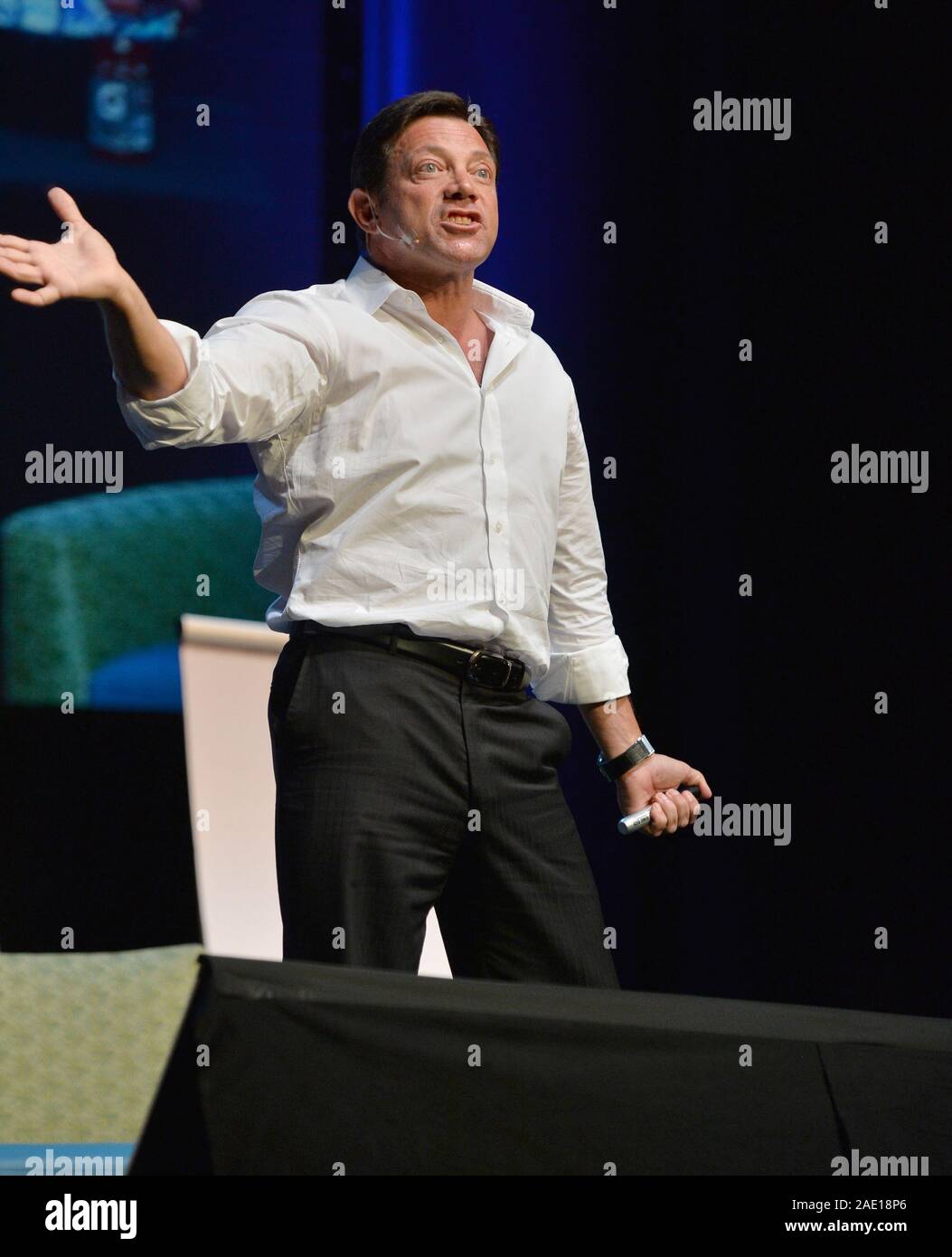 Superior parálisis desinfectante FORT LAUDERDALE, FL - SEPTEMBER 17: Motivational speaker Jordan Belfort  speaking at his seminar 'The Power of Persuasion Using the Wolf of Wall  Street's Straight Line System' on September 17, 2014 at