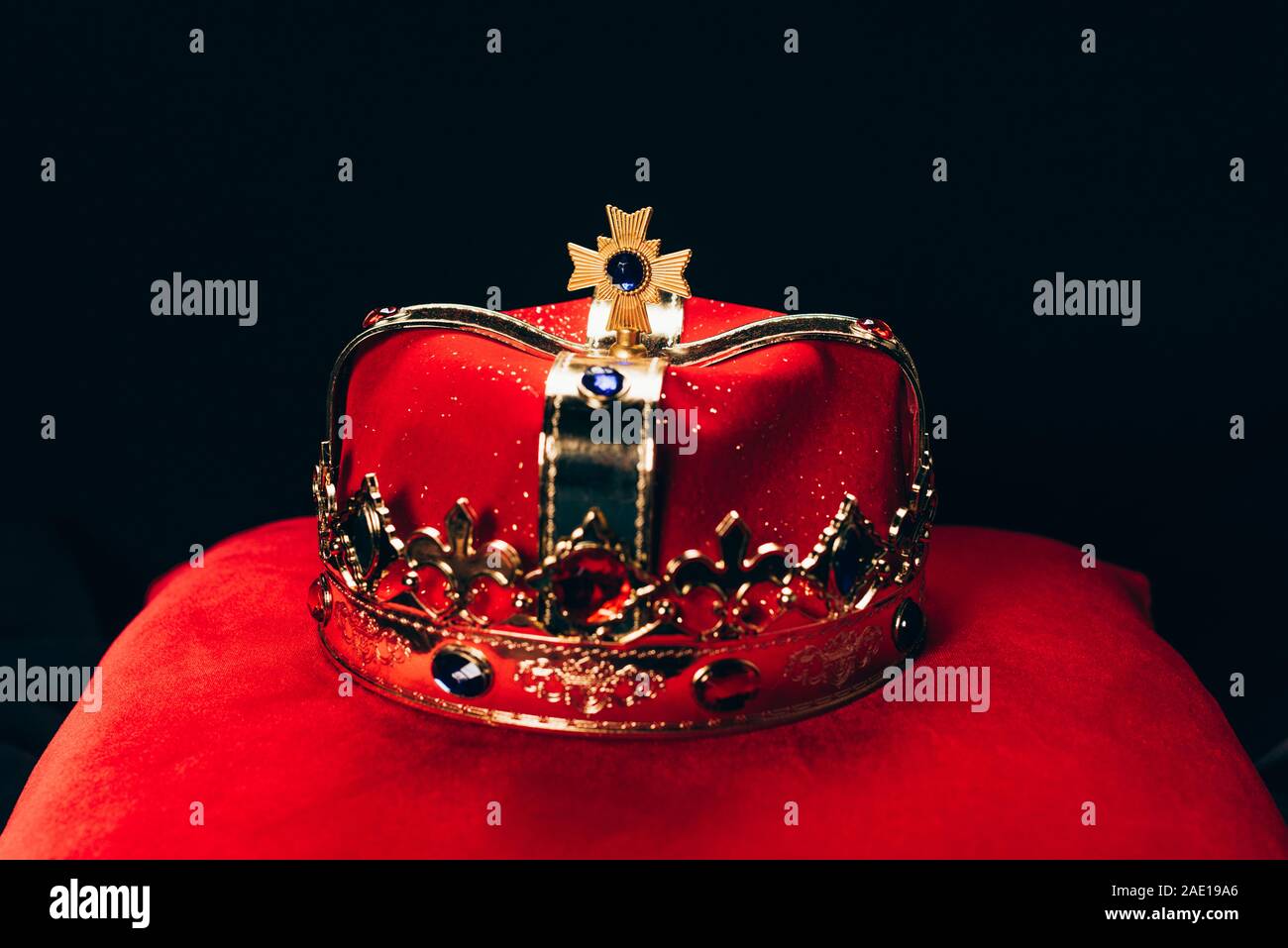 Luxury antique jewels gemstones hi-res stock photography and images - Alamy