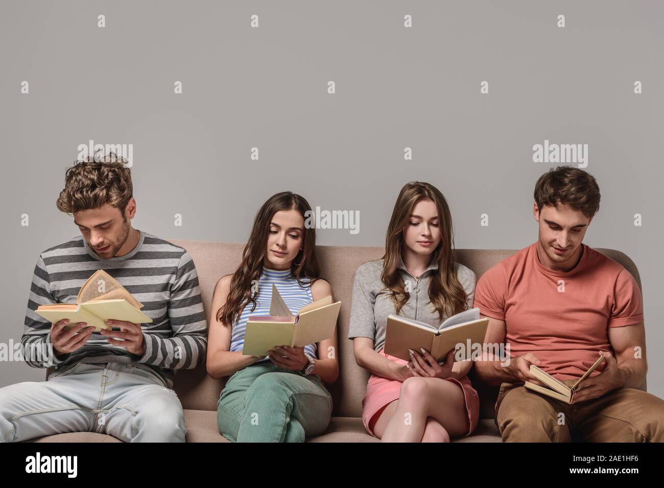 друзья читают лето. Friends read. Friends read. Friends read. мальчик с книжкой.