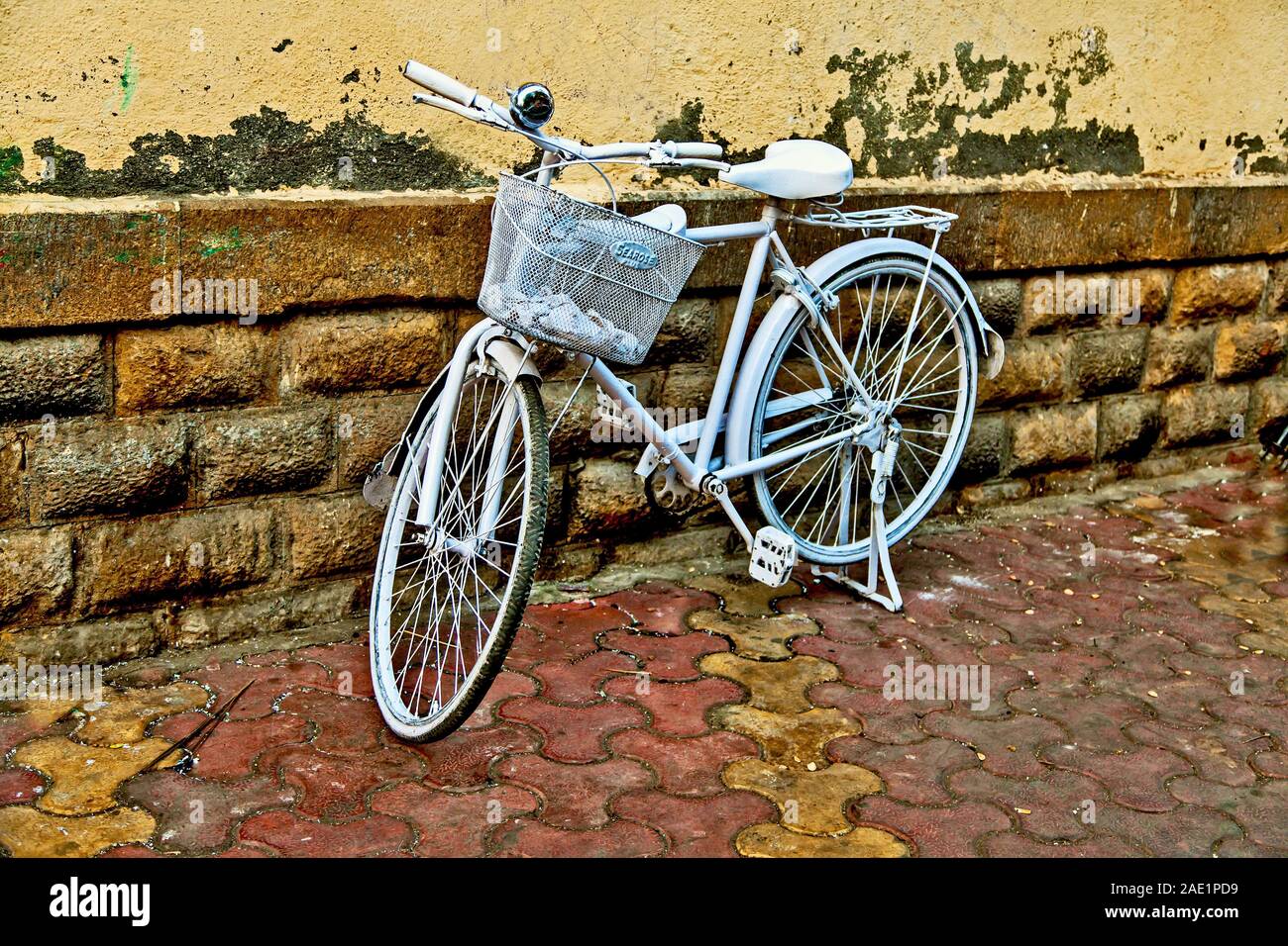 Bicycle painted white, Mahim Dargah, Mumbai, Maharashtra, India, Asia Stock Photo