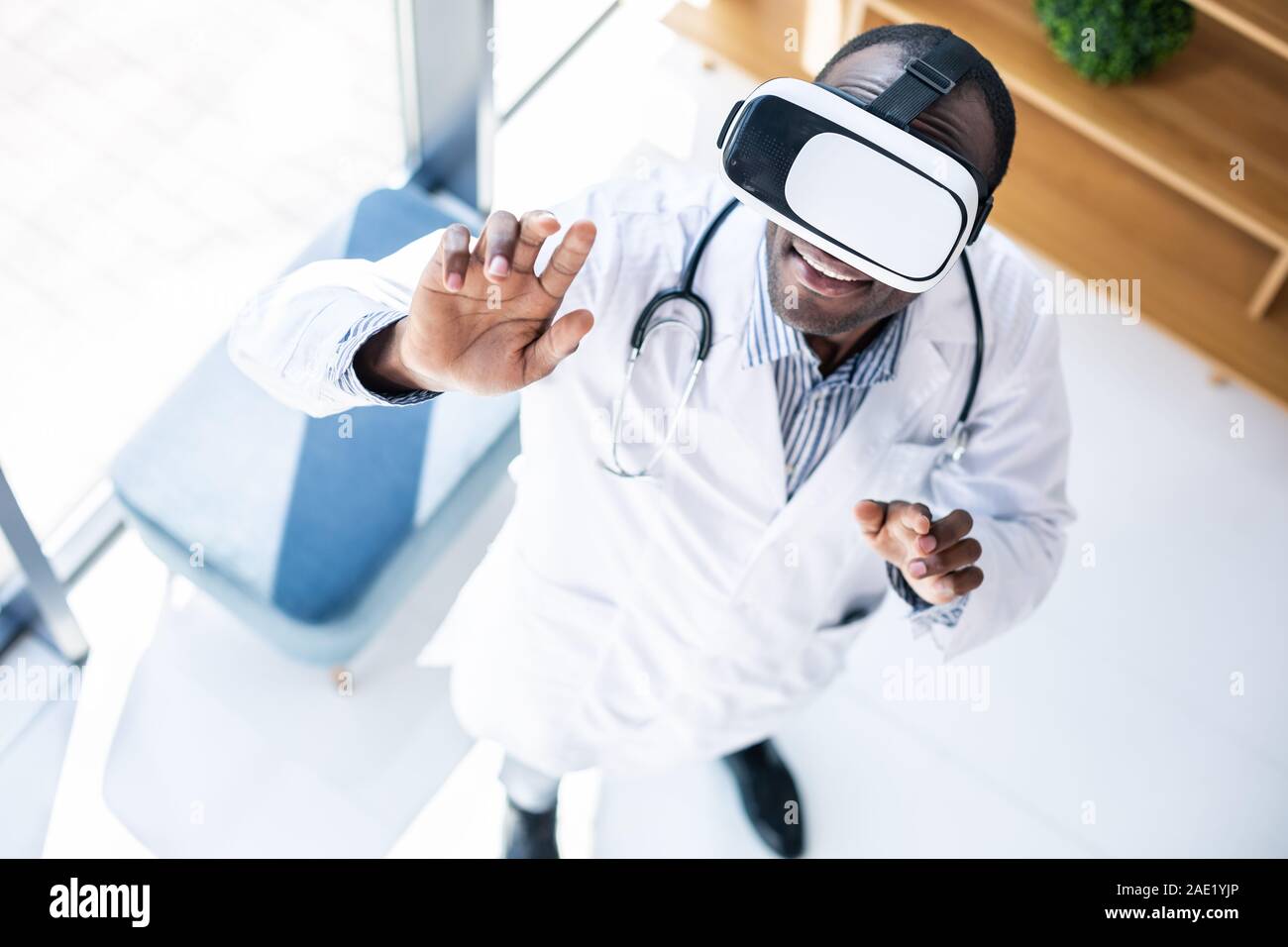 African student science hi-res stock photography and images - Alamy