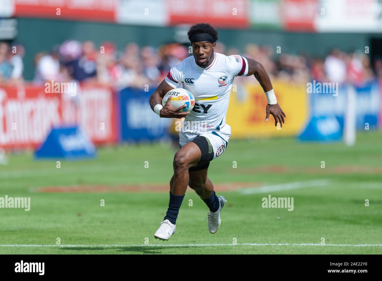 Dubai, UAE. 06th Dec, 2019. Kaili Lukan of Canada in flying actin in the  match between Canada and the USA during day 2 of the Emirates Airline Dubai  Rugby Sevens at The