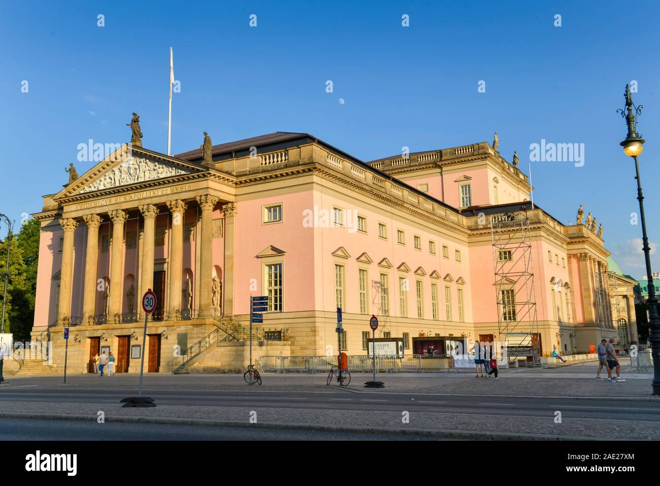 Staatsoper unter den linden opera hi-res stock photography and images ...