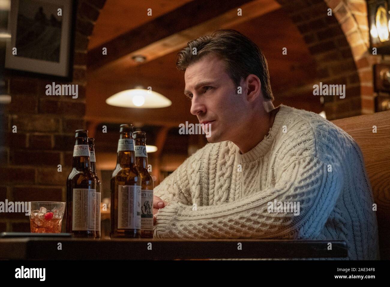 KNIVES OUT, Chris Evans, 2019. ph Claire Folger / © Lionsgate