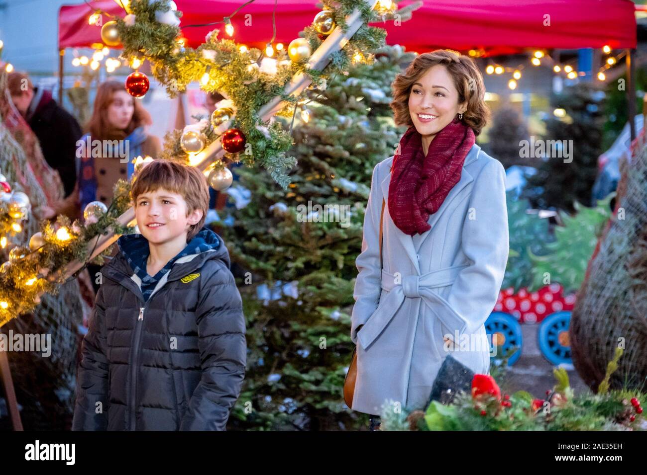 CHRISTMAS UNDER THE STARS, from left Anthony Bolognese, Autumn Reeser