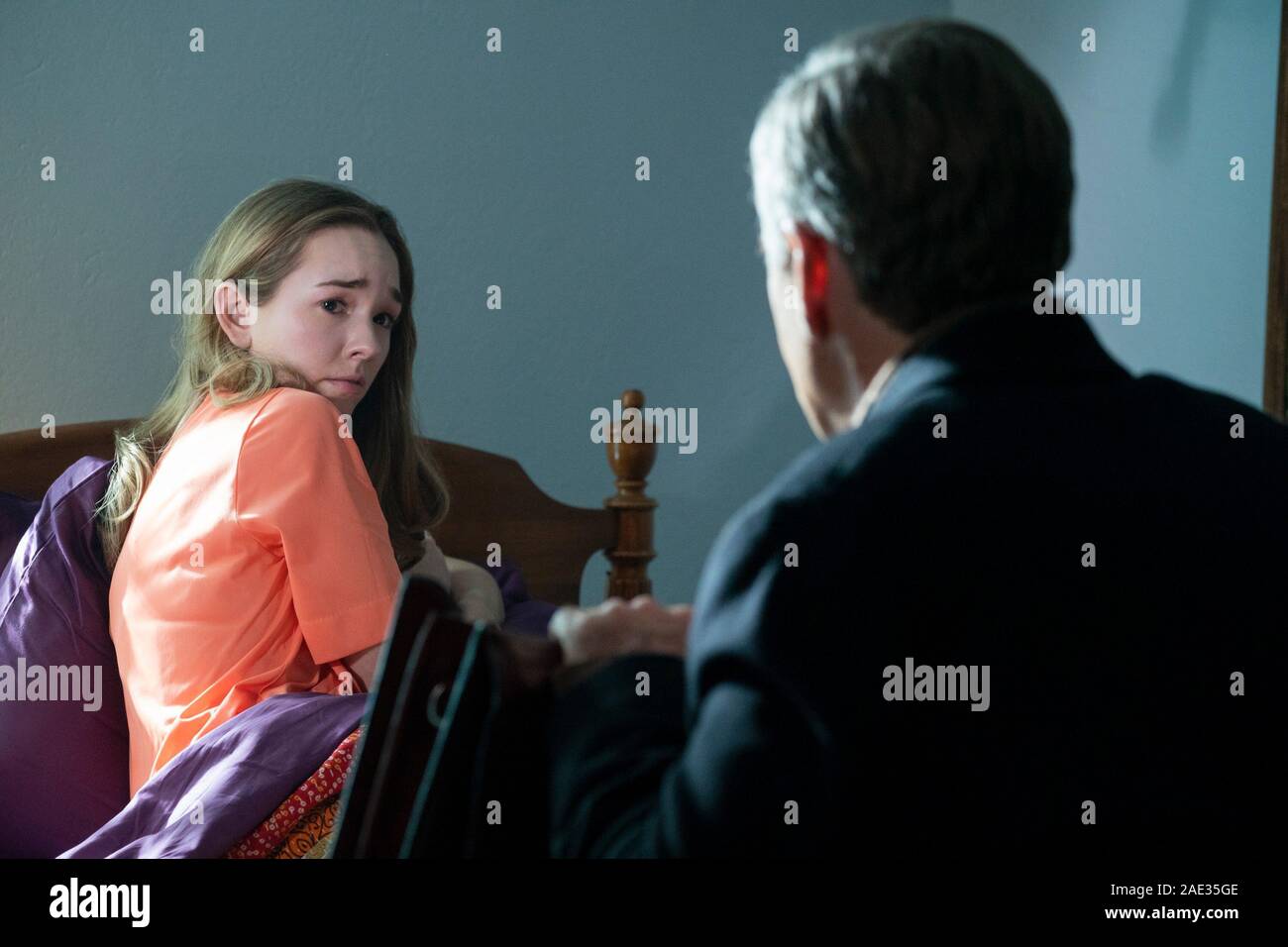 DOLLY PARTON'S HEARTSTRINGS, from left Holly Taylor, Robert Taylor