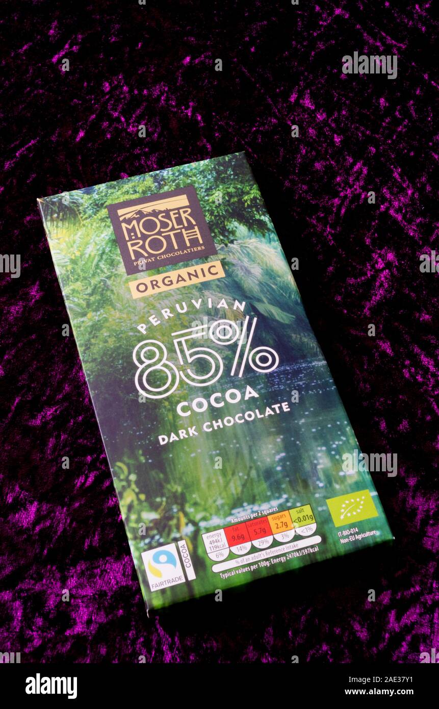 Moser Roth Organic Peruvian 85% Cocoa Fairtrade Dark Chocolate Stock Photo