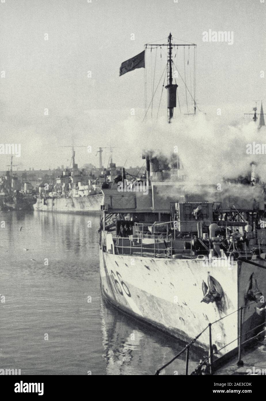 Canadian “Snowberry” corvette (HMCS Snowberry) moored in a seaport. Stock Photo