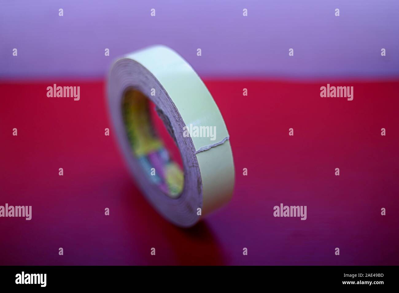 Double sided tape hires stock photography and images Alamy