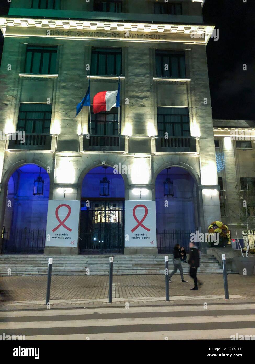 Montreuil paris, France, HIV AIDS Sensibilisation, SIgn on Hotel de Ville Facade, 'Ensemble Contre le SIDA' December 1 World AIDS Day Stock Photo