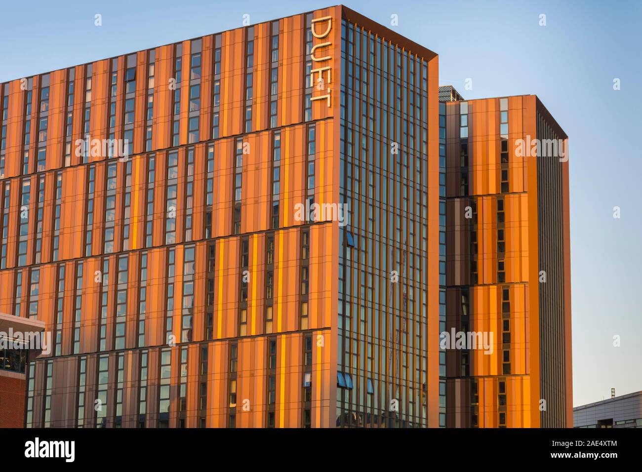 The Duet apartment buildings at sunset, Erie Basin, Salford Quays, Manchester, England, UK Stock