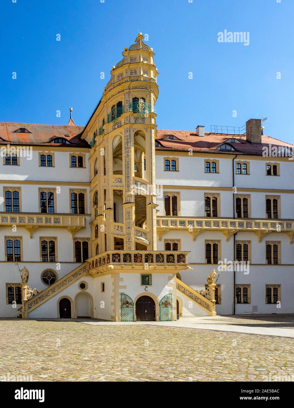 Grosse Wendelstein Impossible Staircase In Courtyard Of Castle Hartenfels Altstadt Torgau Saxony Germany Stock Photo Alamy Grosse Wendelstein Impossible Staircase In Courtyard Of Castle Hartenfels Altstadt Torgau Saxony Germany Stock Photo Alamy