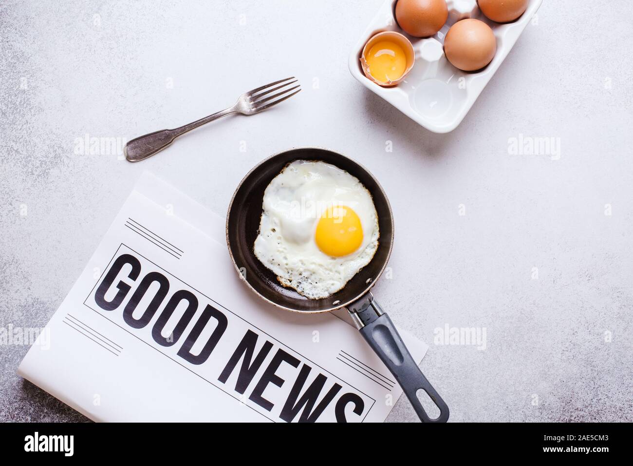 Ceramic egg pan hi-res stock photography and images - Alamy