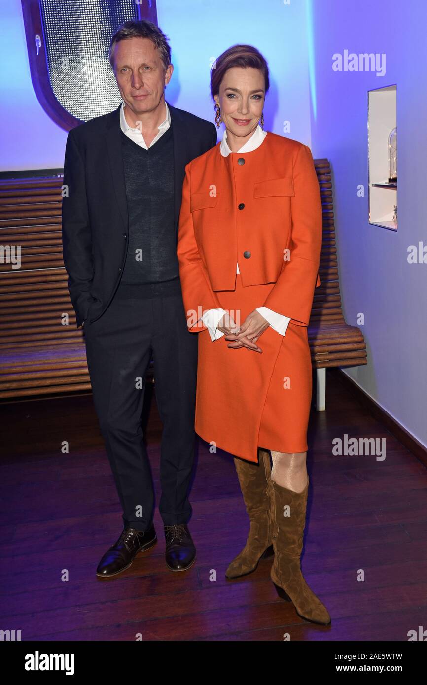 Munich, Germany. 06th Dec, 2019. Aglaia Szyszkowitz and her husband Marcus Müller come to the Advent dinner of the Programme Director of the First German Television (ARD) at the 'Bayerischer Hof'. Credit: Ursula Düren/dpa/Alamy Live News Stock Photo