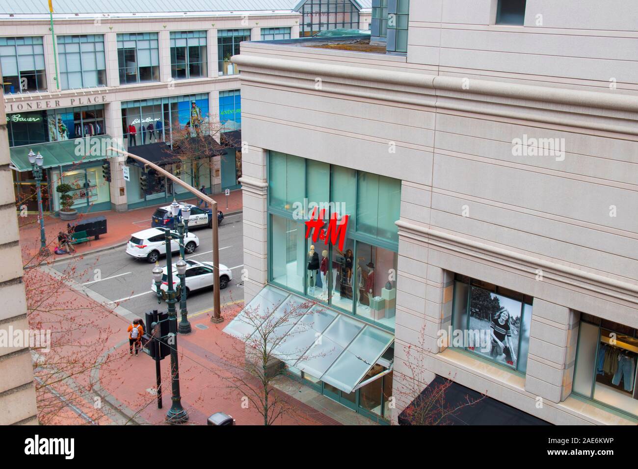 Portland, Oregon. Circa 2019. The H & M store in downtown Portland, Oregon  Stock Photo - Alamy