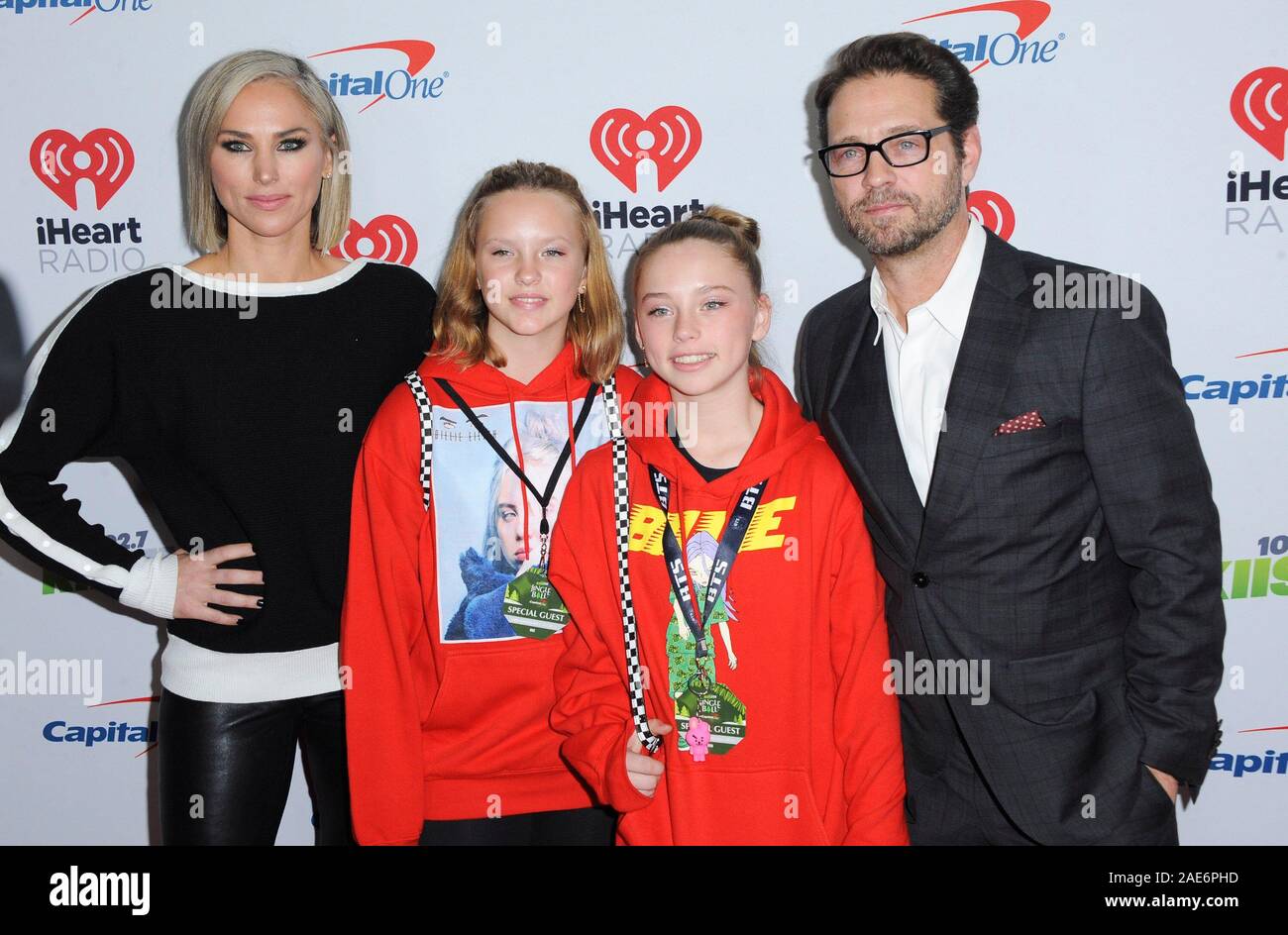 Jason priestley naomi lowde priestley hi-res stock photography and