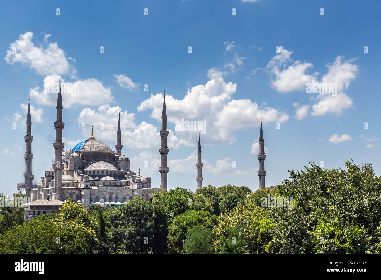 The Blue Mosque Sultanahmet Camii in Istanbul, Turkey Stock Photo - Alamy