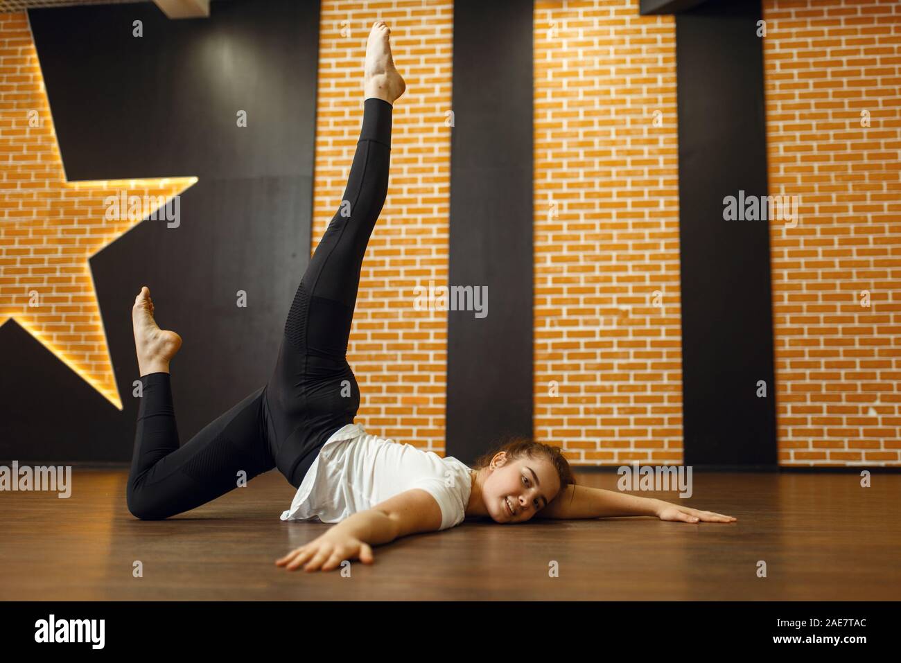 Contemporary dance performer, body flexibility Stock Photo Alamy