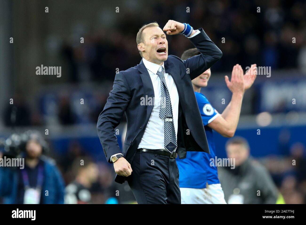 Liverpool, UK. 07th Dec, 2019.Liverpool, UK. 07th Dec, 2019. Liverpool, UK. 07th Dec, 2019.Everton Caretaker Manager Duncan Ferguson shows his delight and celebrates at the end of the game which his team won 3-1. Premier League match, Everton v Chelsea at Goodison Park in Liverpool on Saturday 7th December 2019. this image may only be used for Editorial purposes. Editorial use only, license required for commercial use. No use in betting, games or a single club/league/player publications. pic by Chris Stading/Andrew Orchard sports photography/Alamy Live news Credit: Andrew Orchard sports photog Stock Photo