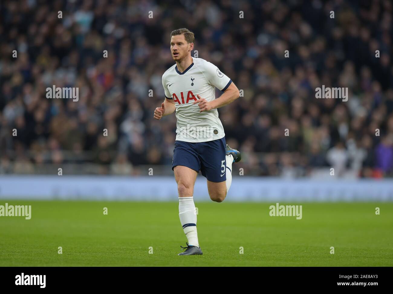 London, UK. 7th December 2019. Jan Vertonghen of Tottenham Hotspur during the Tottenham Hotspur vs Burnley Premier League Football match at the Tottenham Hotspur Stadium on 7th December 2019-EDITORIAL USE ONLY No use with unauthorised audio, video, data, fixture lists (outside the EU), club/league logos or 'live' services. Online in-match use limited to 45 images (+15 in extra time). No use to emulate moving images. No use in betting, games or single club/league/player publications/services- Credit: Martin Dalton/Alamy Live News Stock Photo