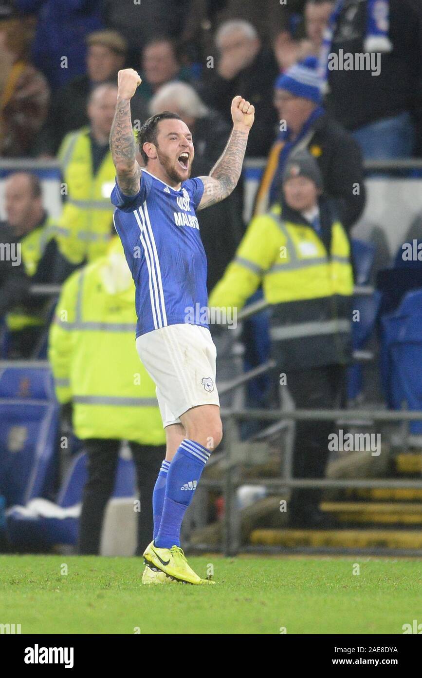 Cardiff city players hi-res stock photography and images - Alamy