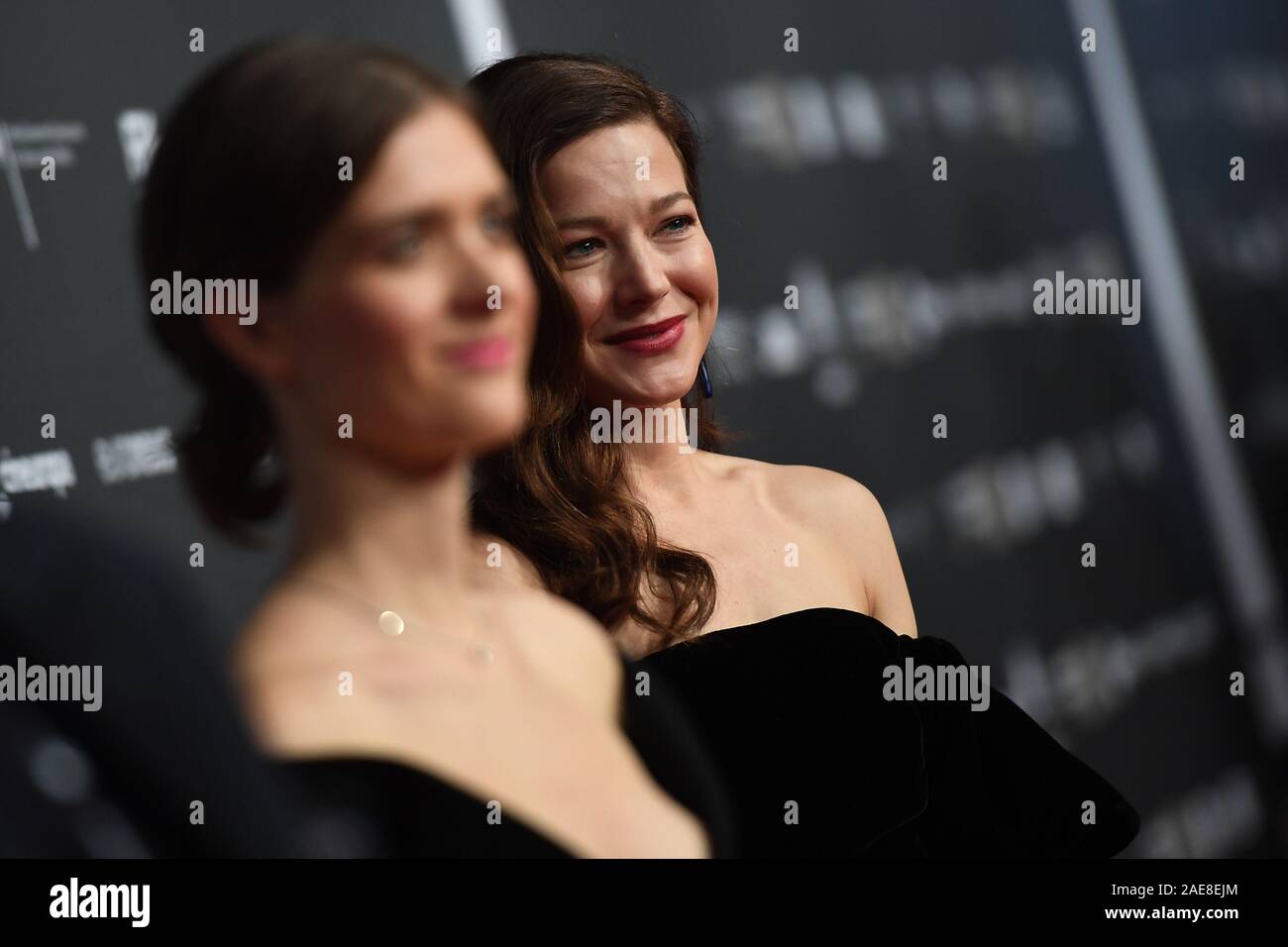 Berlin, Germany.     07th Dec, 2019. Actresses Hannah Herzsprung (r) and Liv Lisa Fries come to the European Film Awards ceremony. Credit: Britta Pedersen/dpa-Zentralbild/dpa/Alamy Live News Credit: dpa picture alliance/Alamy Live News Credit: dpa picture alliance/Alamy Live News Stock Photo