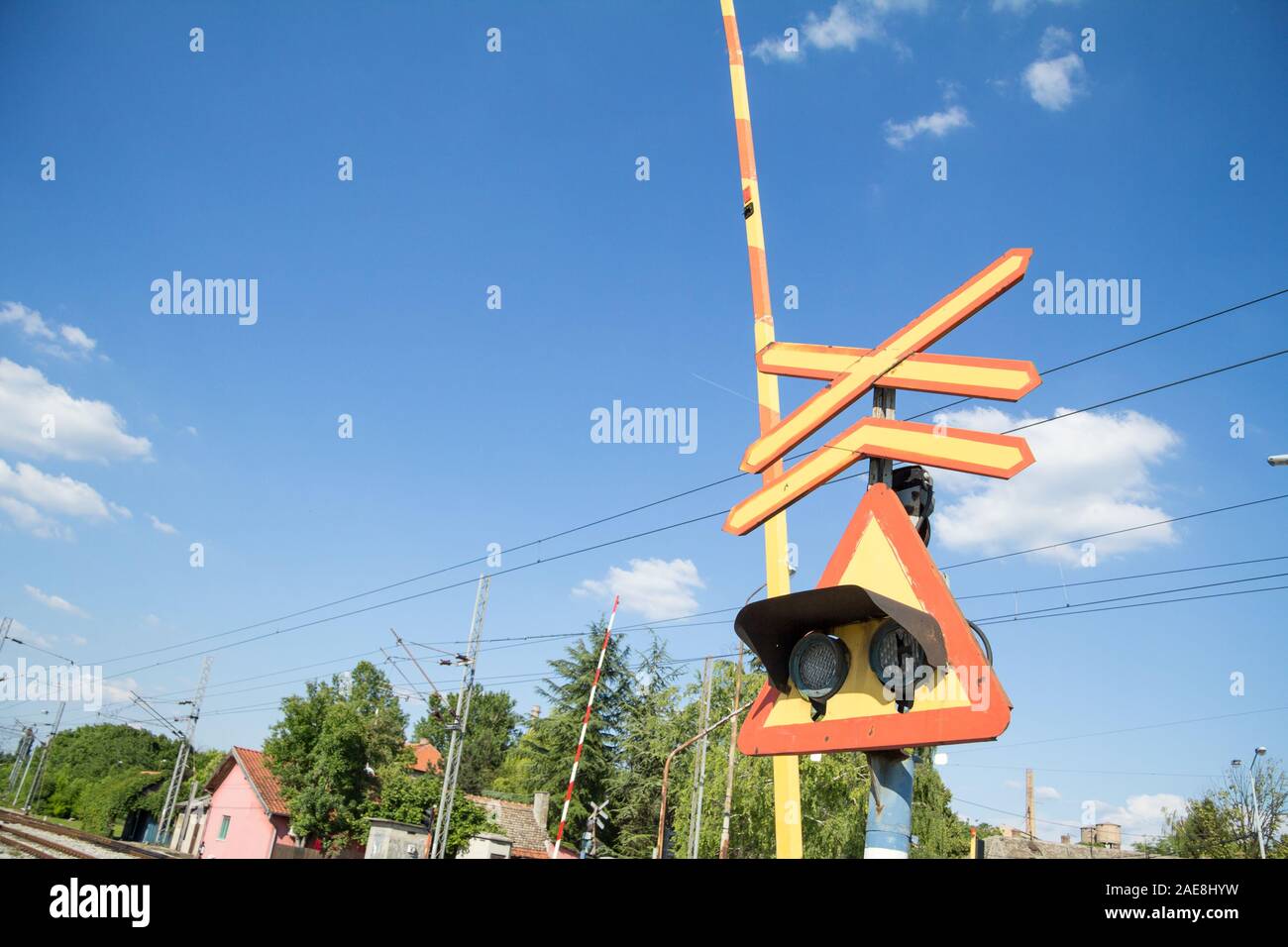 Crossbuck Crossing level crossbuck signal hi-res stock photography and images - Alamy