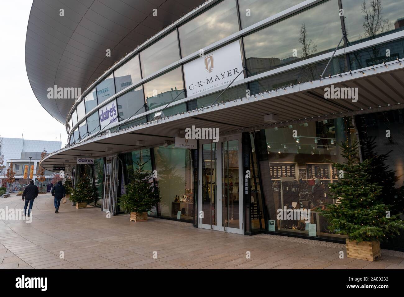 Designer outlet village hi-res stock photography and images - Alamy