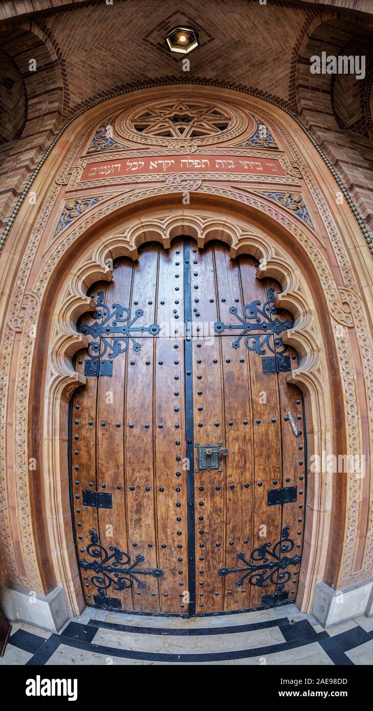 Leopoldstadt tempelgasse great synagogue hires stock photography and