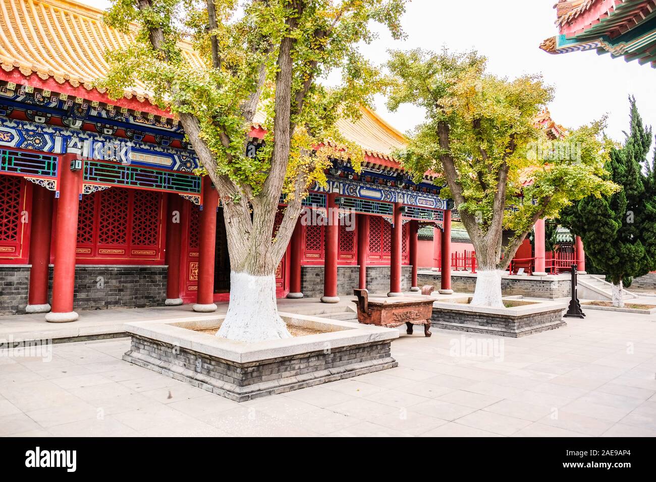 Traditional Chinese royal courtyard Stock Photo